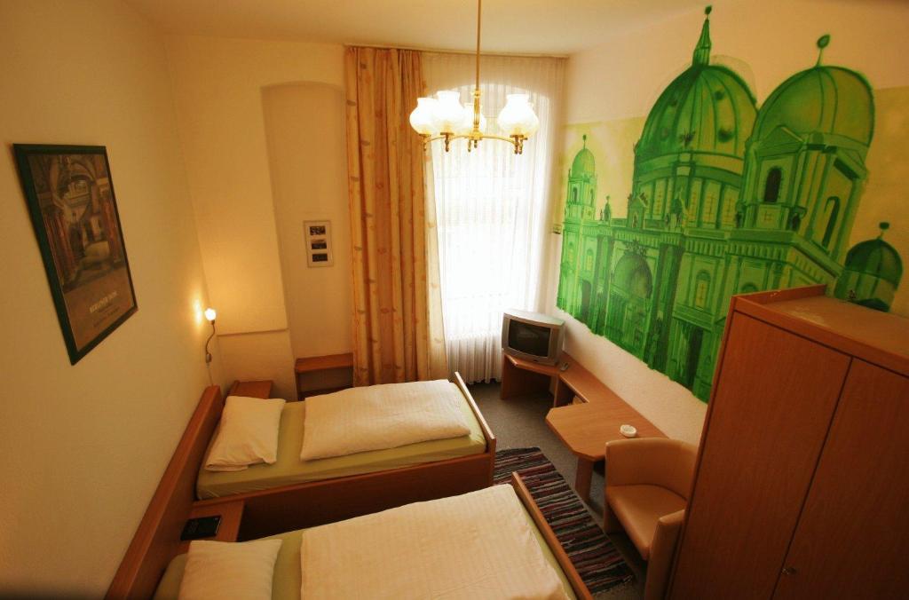 Hotel - Pension Am Schloss Bellevue Berlin Zimmer foto